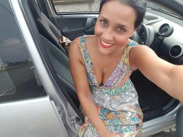 rosa baiano in macchina.jpg