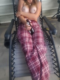 gonewild-beer-in-my-jammies-how-adorable-f-lP9J9O.jpg