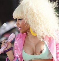 Nicki-Minaj-Nipples-Revealed-1.jpg
