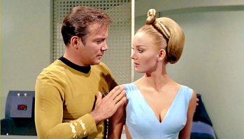 4 Barbara Bouchet 0.jpg