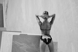 Joy-Corrigan-Sexy-22-thefappeningblog.com_.jpg