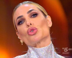 ilary blasi (12).jpg
