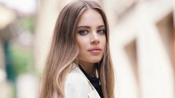 xenia-tchoumi.jpg