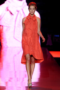 63521_MCFan_for_celeblounge10_02_201100_00_10_122_395lo.jpg