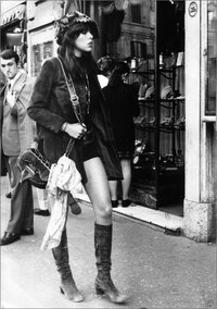 887707334_big_1973_nadia_cassini_hotpants_01__big_122_779lo.jpg