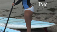 Eva Longoria_Paddle Surfing hd1080p.avi_snapshot_00.34_[2012.08.02_22.21.01].jpg