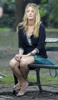 Blake-Lively-Feet-617828.jpg