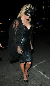 pamela anderson al night (10).jpg