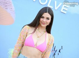 Victoria-Justice-Sexy-The-Fappening-Blog-12.jpg