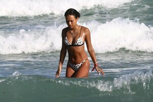 karrueche tran in bikini (15).jpg