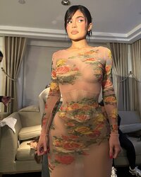 kyliejenner-20230503-0007.jpg