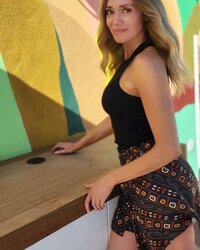 vanessa angel in lido 02.jpg