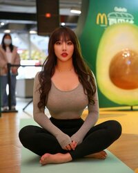 740full-songyuxin-hitomi (1).jpg