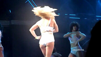 Britney Spears_Femme Fatale Tour Summerfest hd720p.MP4_snapshot_03.40_[2012.11.24_19.16.51].jpg