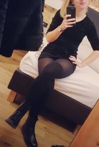 COLLANTcosceSPECCHIOselfieBIONDINAprrtegi110.jpg